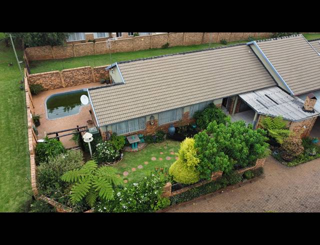 3 BEDROOM FREEHOLD FOR SALE IN BEN FLEUR